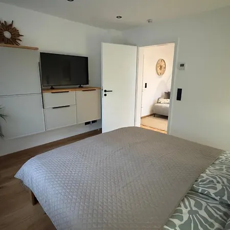 Klimatisierte Eifel-ferienwohnung 5pl1, Mechernich, Obergartzem, Satzvey - Nahe Krewelshof, Burg Satzvey & Phantasialand Appartement Mechernich