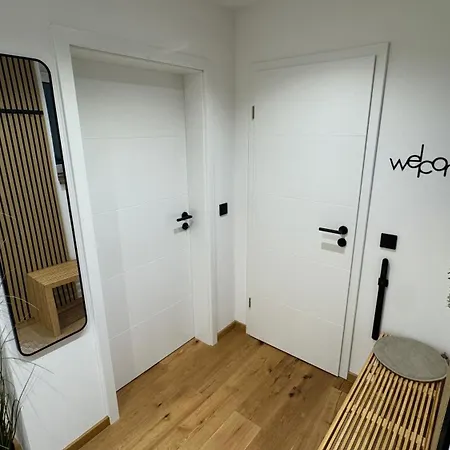 Klimatisierte Eifel-ferienwohnung 5pl1, Mechernich, Obergartzem, Satzvey - Nahe Krewelshof, Burg Satzvey & Phantasialand Appartement